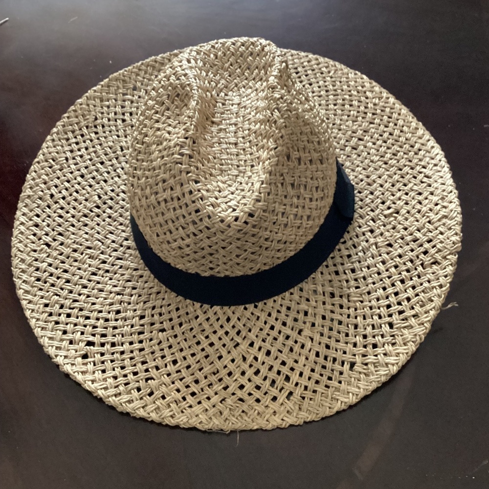 Wide Brim Sraw Hat ( Color: Khaki)